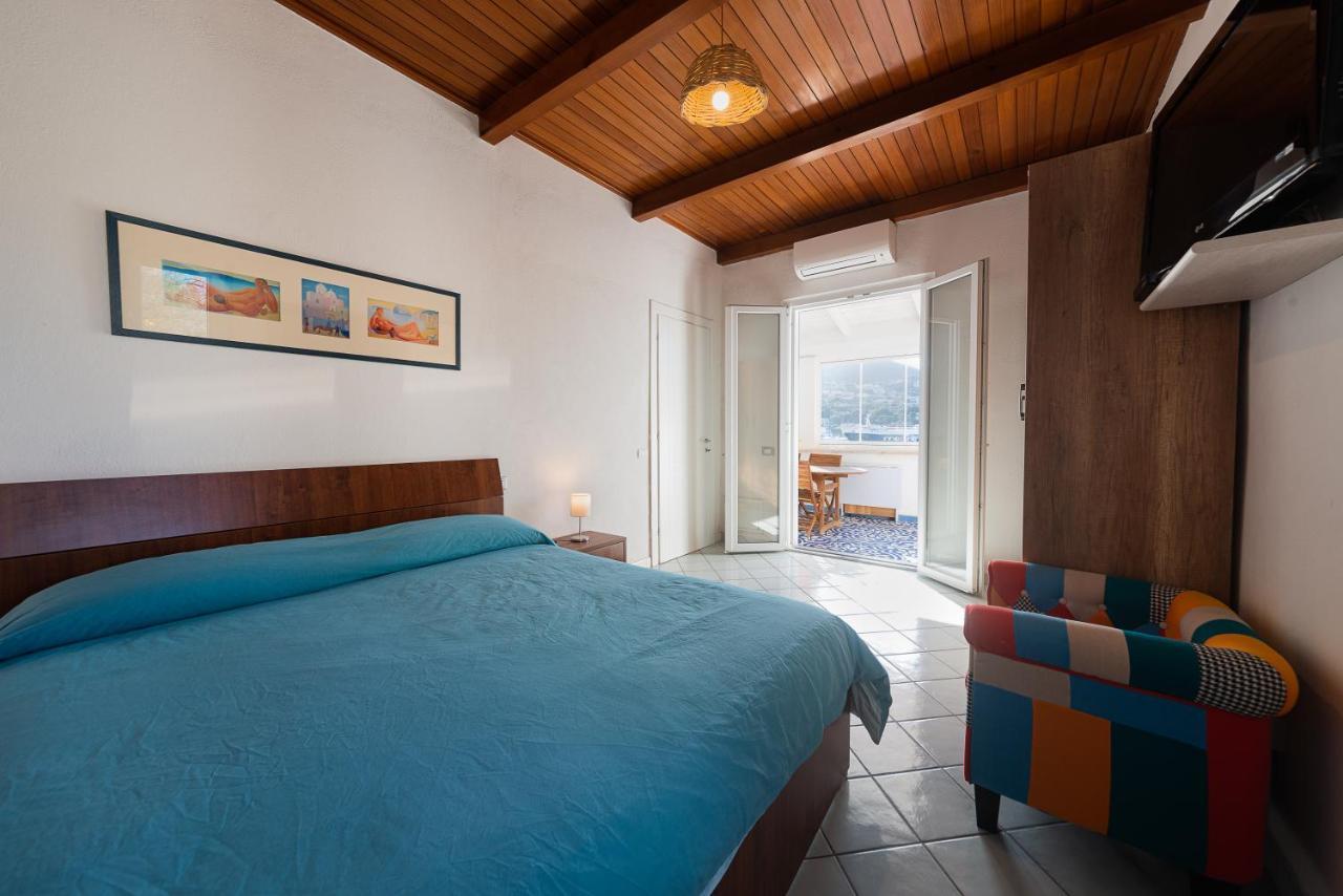 La Casa Sul Porto Lejlighed Ischia Eksteriør billede